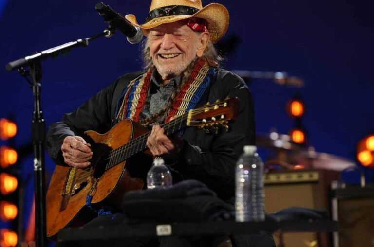 Willie Nelson prépare un concert spécial pour la célébration de son 90e anniversaire