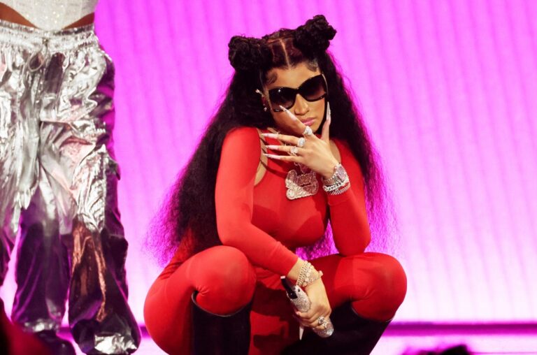 Nicki Minaj reporte son arrêt de la tournée Pink Friday à la Nouvelle-Orléans en raison d’une maladie
