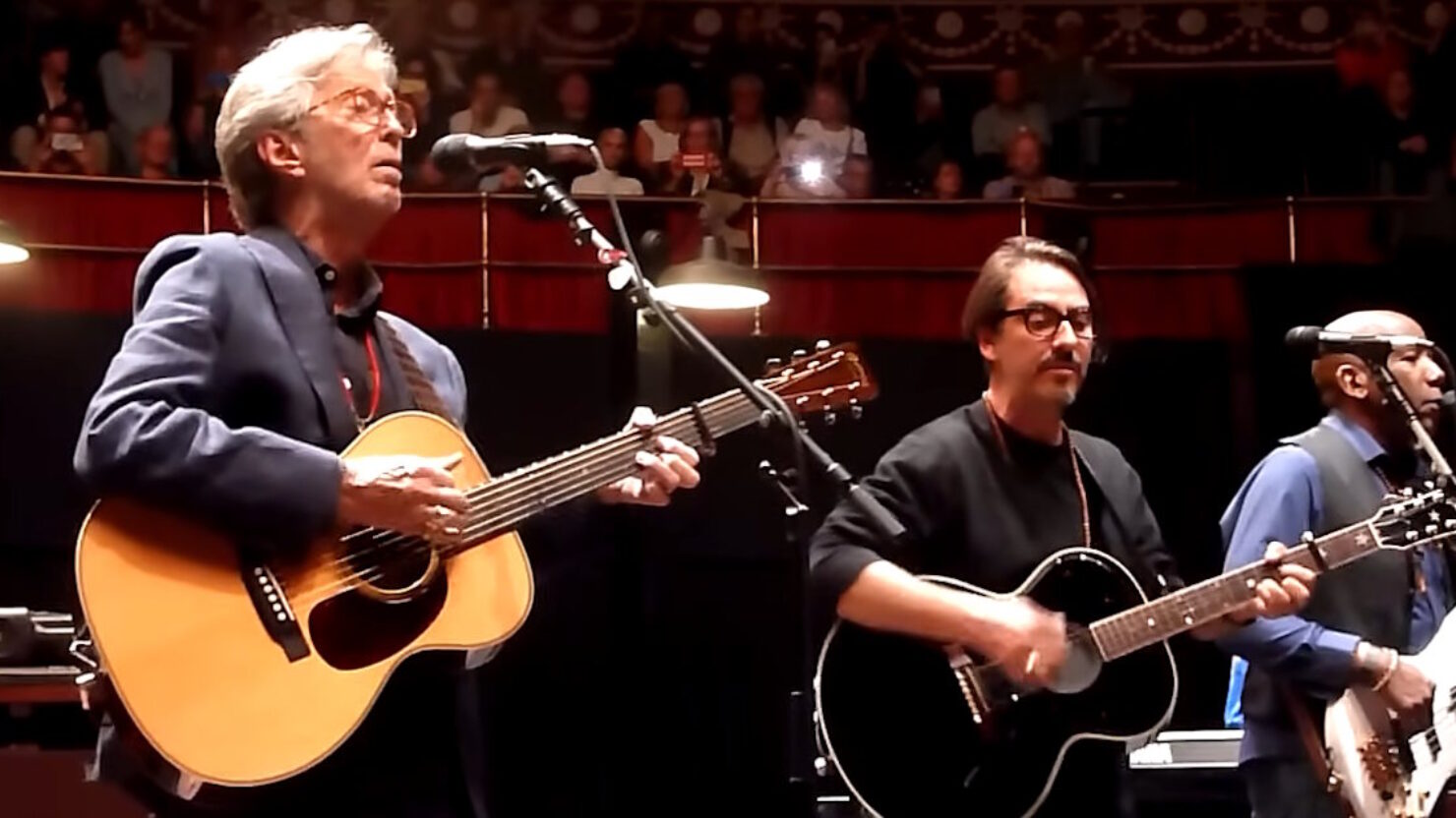 Dhani Harrison invités avec Eric Clapton au Royal Albert Hall