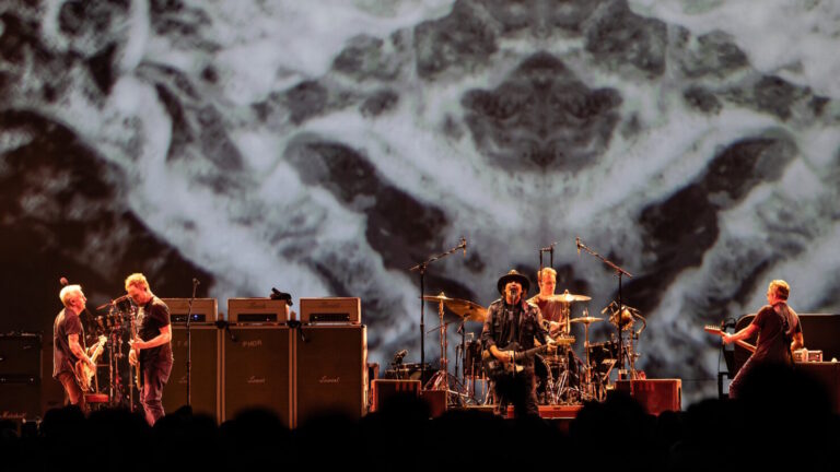 Pearl Jam reprend « Picture In A Frame » de Tom Waits pour la première fois en 8 ans