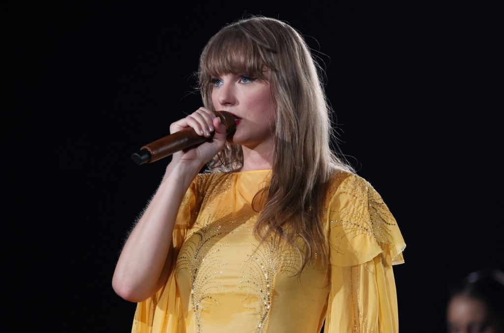 Taylor Swift lance "Comment ça s'est terminé ?"  Live After Joyful Max Martin Medley à Stockholm