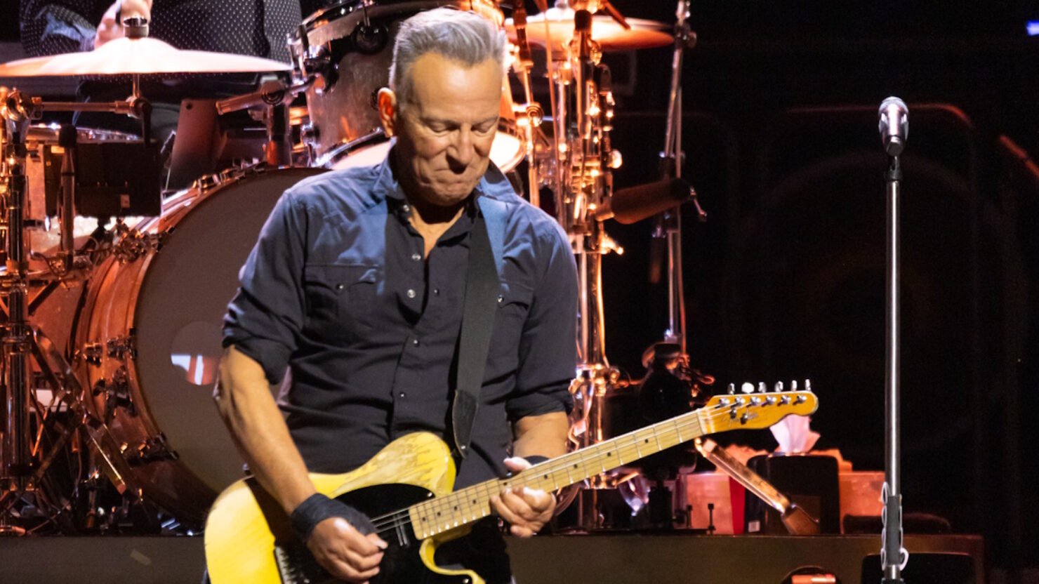 Bruce Springsteen conduit le « Cadillac Ranch » aux Pays-Bas pour sa première représentation en 2024