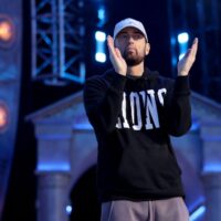 Eminem annonce la date de sortie de son album « The Death of Slim Shady » avec une bande-annonce horrifiante