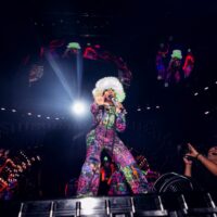 Missy Elliott lance sa tournée Out of This World et organise un événement « Party on the Plaza » le 10 juillet à Los Angeles