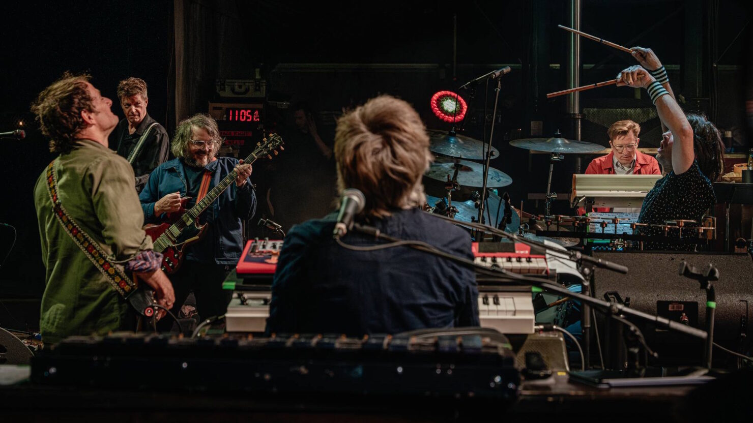 Wilco interprète Deep Cuts et « A Ghost Is Born » au Solid Sound Festival